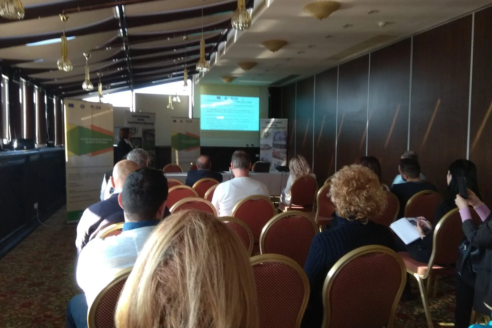 Sala dezbaterii publice din 3 decembrie 2018, parte a proiectului POCA