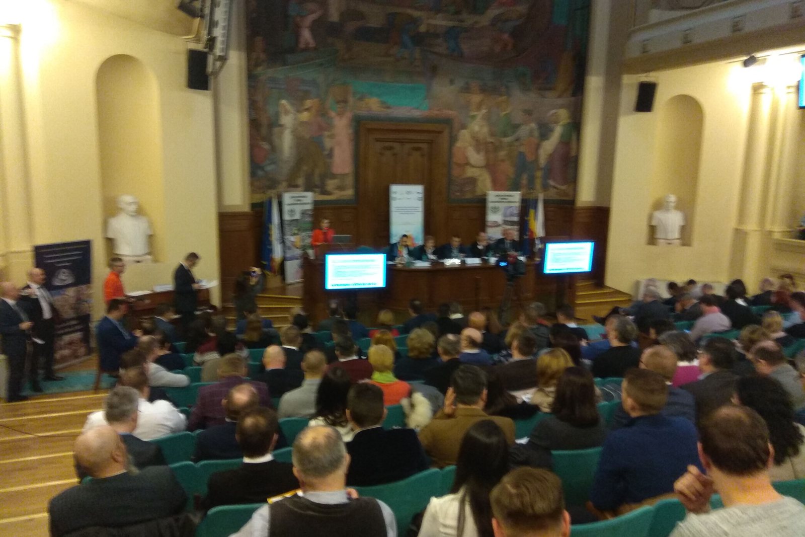 Sala plină la conferința privind mecanismele de raportare și decontare prevăzute de OUG 74/2018, 22 ianuarie 2019