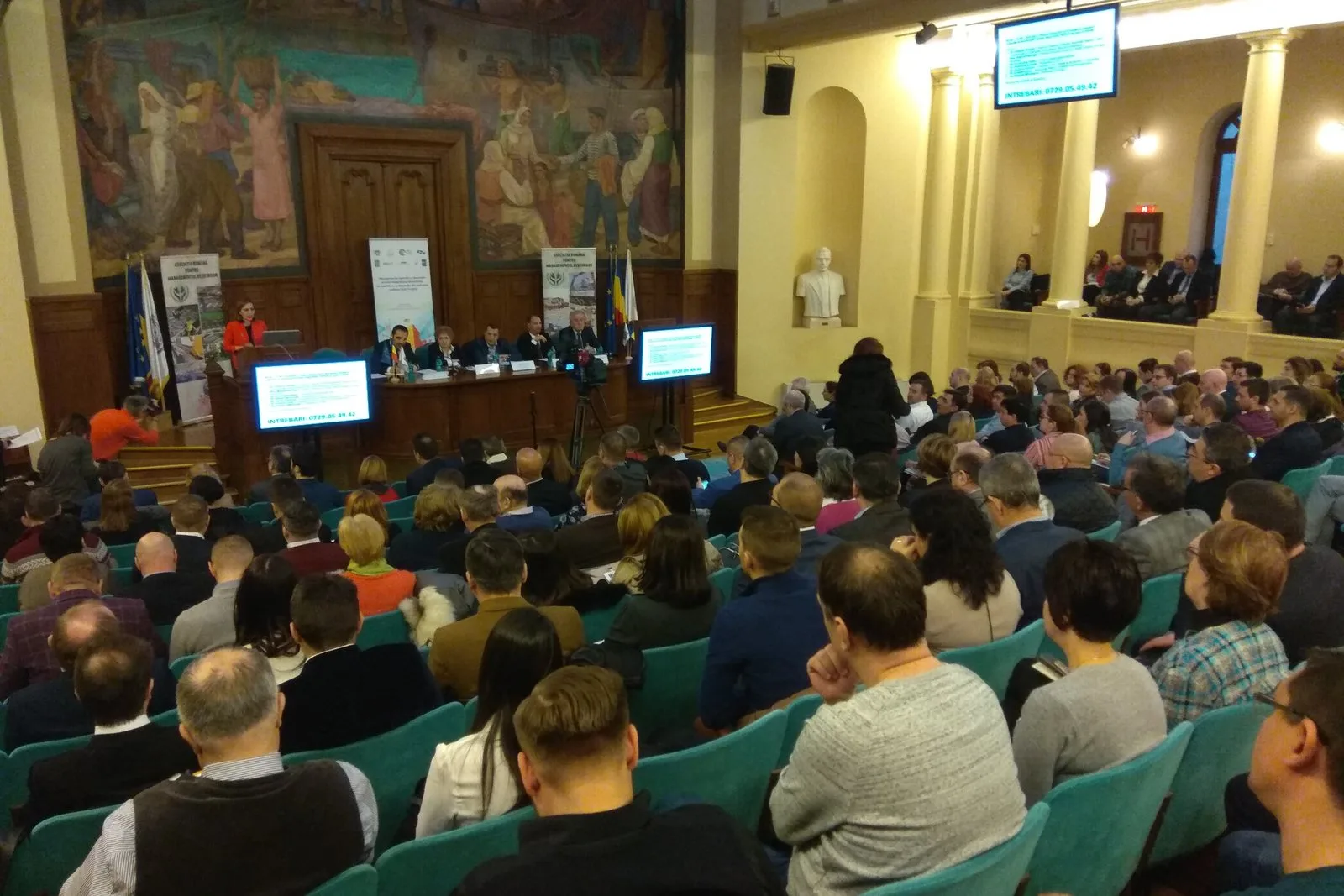 Participanți la conferința privind mecanismele de raportare și decontare prevăzute de OUG 74/2018, 22 ianuarie 2019