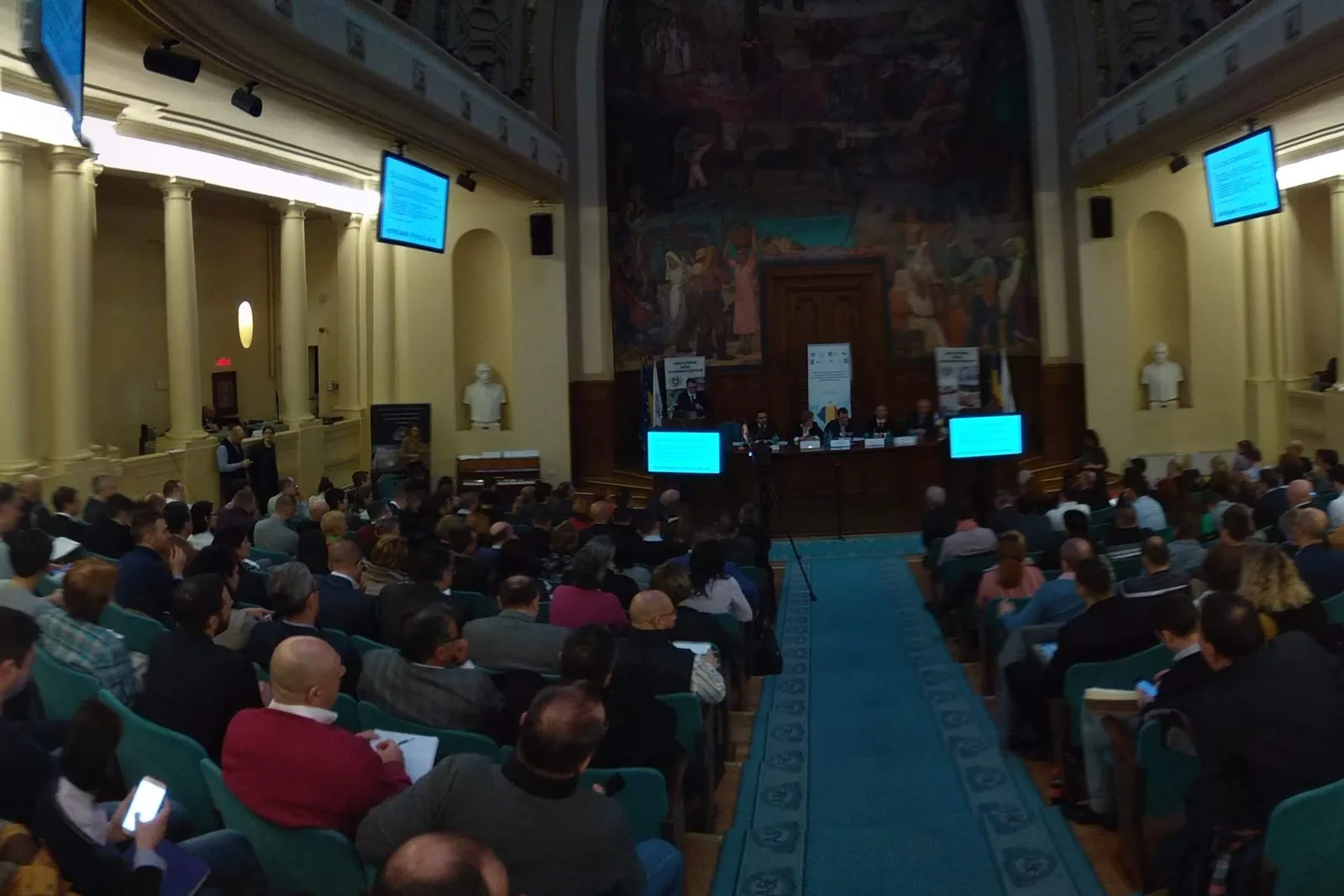 Panoramă a sălii la conferința privind mecanismele de raportare și decontare prevăzute de OUG 74/2018, 22 ianuarie 2019