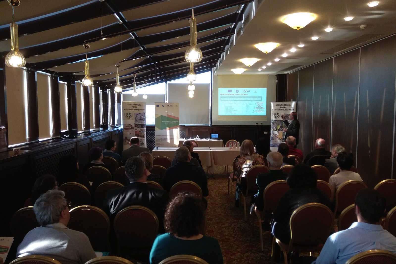 Sala dezbaterii publice din 17 ianuarie 2019, parte a proiectului POCA