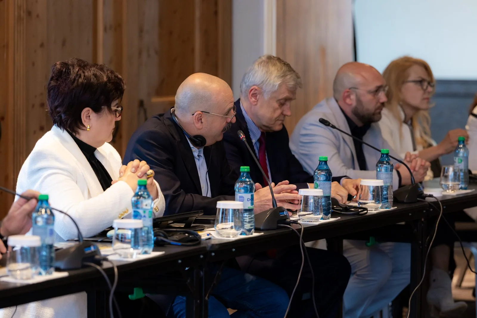 Membri ai A.R.S.M.D. în timpul lucrărilor Adunării Generale, Poiana Brașov, 12 mai 2026